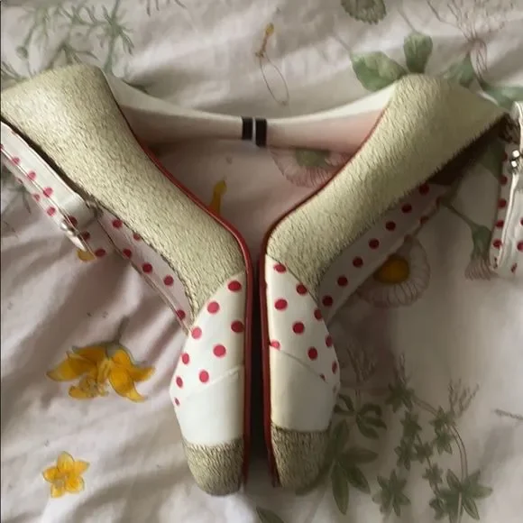 Vintage red polka dot irregular choice heels - Picture 5 of 8